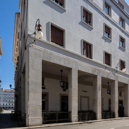 Vis A Vis Apartments Триест Экстерьер фото