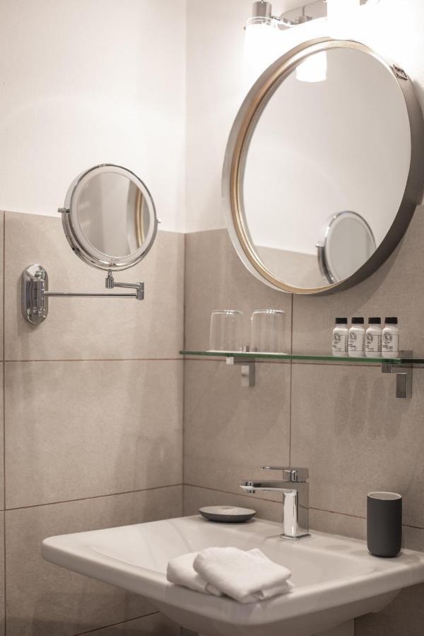 Vis A Vis Apartments Триест Экстерьер фото