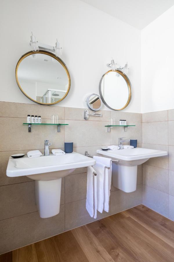 Vis A Vis Apartments Триест Экстерьер фото