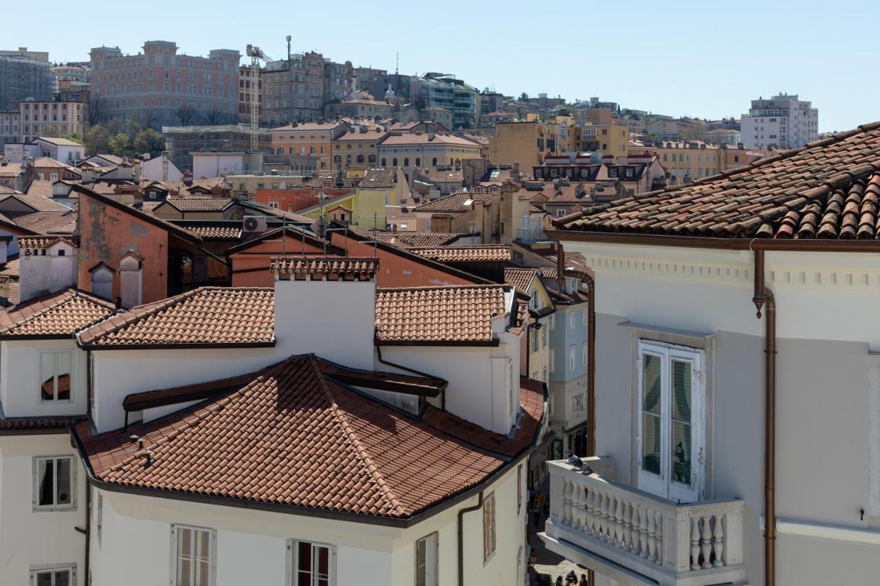 Vis A Vis Apartments Триест Экстерьер фото